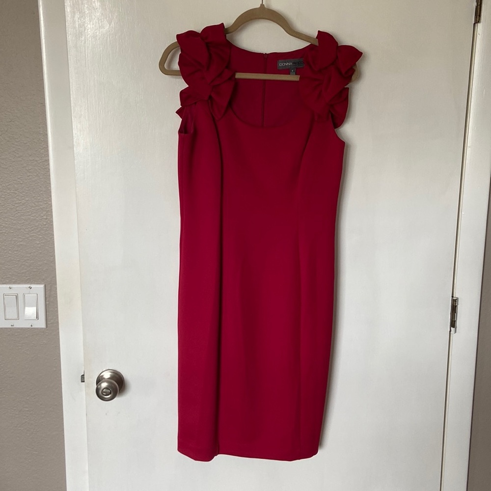Donna Ricco Red party dress
